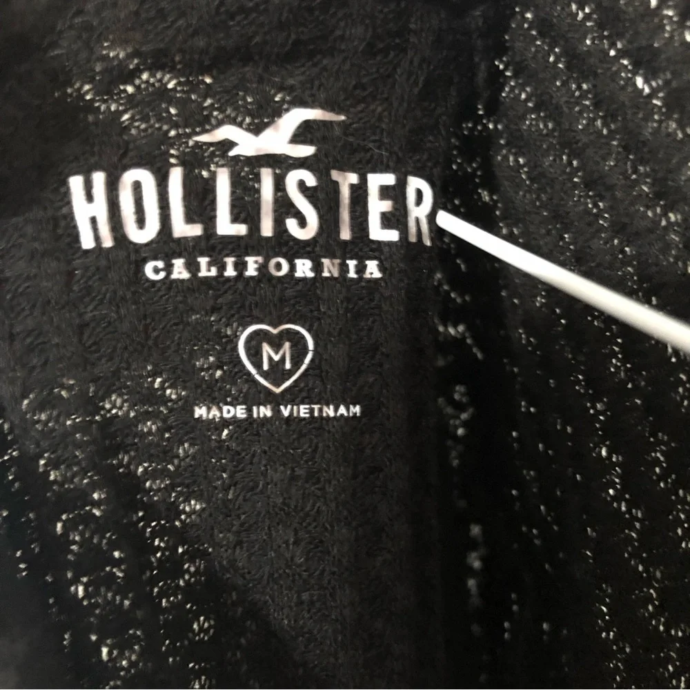 **SOLD**Hollister | open back long sleeve black waffle knit blouse shirt top - Picture 2 of 8